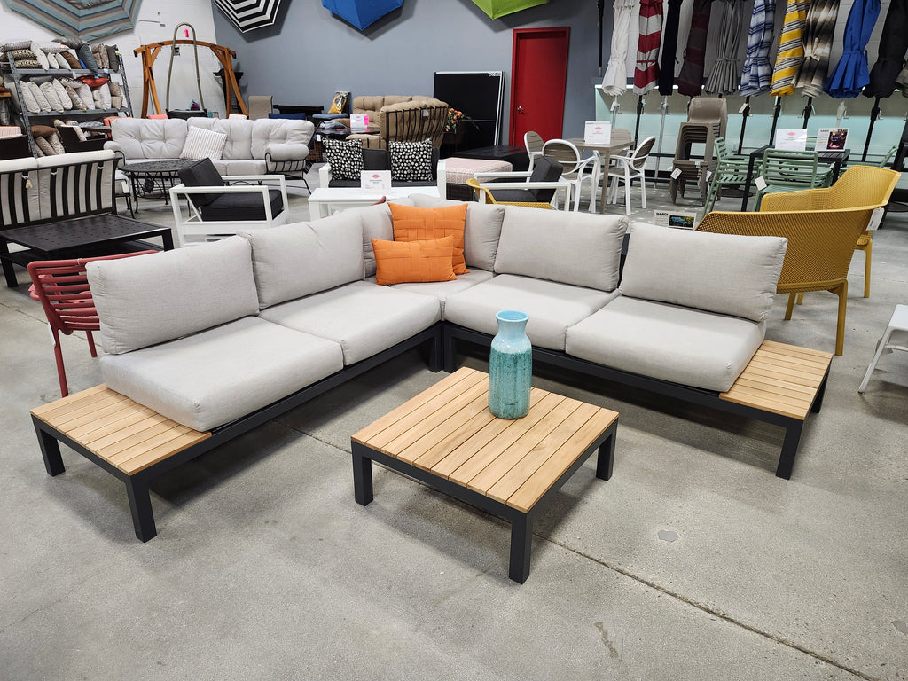 Display Model - Patio Lounge Sectional (4pc)
